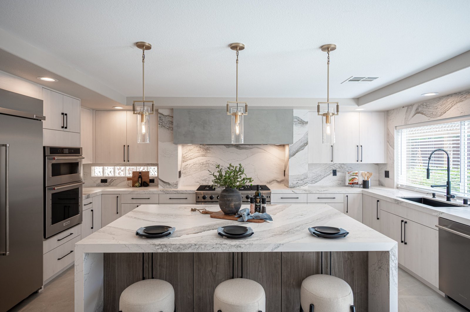 Luxury Home Staging Kitchen Southern Highlands Las Vegas Staged To Sell Abernethy 1 Luxury Home Staging Kitchen Southern Highlands Las Vegas Staged To Sell Abernethy 1