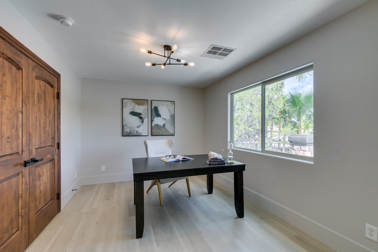 luxury-home-staging-paseo-summerlin-las-vegas-office-staged-to-sell