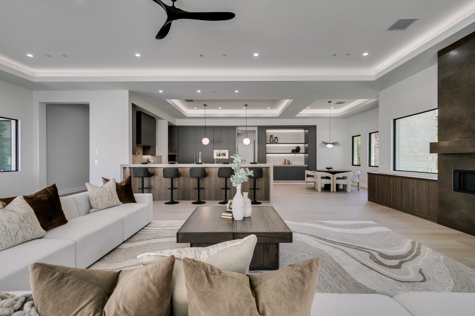 luxury-home-staging-ravenswood-familyroom-pool-views-new-construction-southern-las-vegas-staged-to-sell